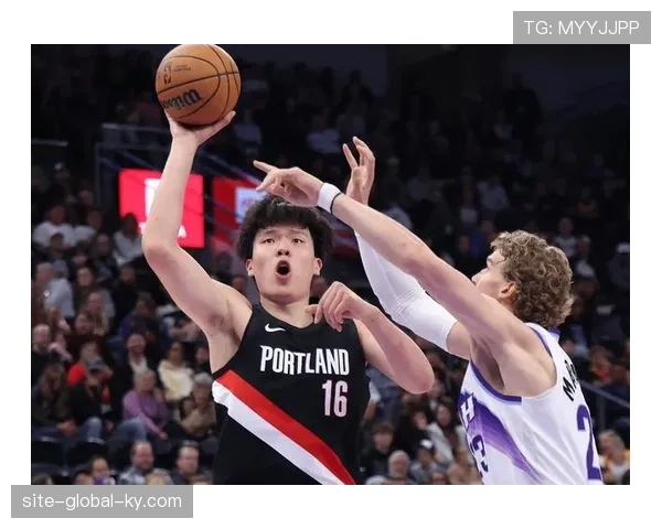 联盟场均犯规创近30年新高 防守方后场逼抢比例达18.2% 联盟场均犯规创近30年新高 防守方后场逼抢比例达18.2%