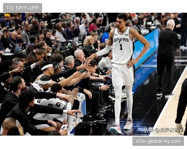 马刺防守效率高居联盟第二 文班亚马护筐数据亮眼 马刺防守效率高居联盟第二 文班亚马护筐数据亮眼