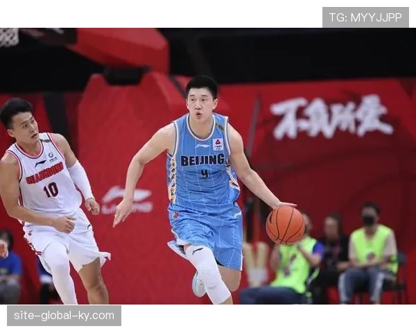 北京雷蒙带伤复出,外线防守增强但进攻端贡献有限 北京雷蒙带伤复出,外线防守增强但进攻端贡献有限